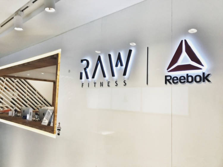 Raw Fitness戎马