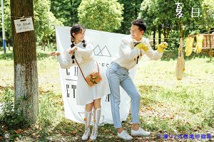 迟来的婚纱照怎样发圈 女生晒婚纱照配什么句子