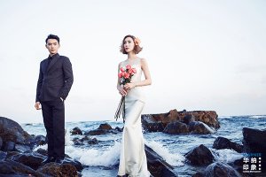 海边单人拍照姿势大全 多人拍照姿势创意大全
