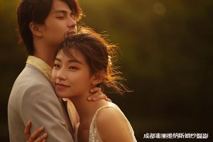 结婚照旅拍好还是内景拍摄好 旅拍和旅行结婚的区别