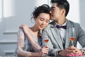 去三亚拍婚纱照怎么选 三亚婚纱大概需要多钱