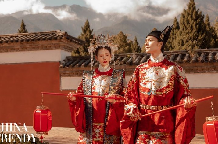 图片来源：圣瓦伦丁婚纱摄影高端定制馆