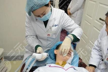 整形医生