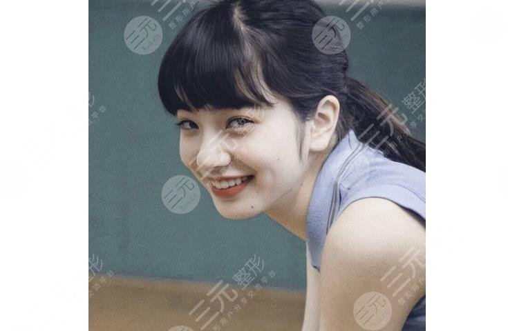 小松菜奈“丧”与“甜”的厌世脸满满高级感|论厌世脸的“邪恶”与“少女”~
