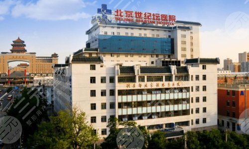 世纪坛医院隆胸哪个医生好？隆胸专家名单+网友隆胸术后性感升级~
