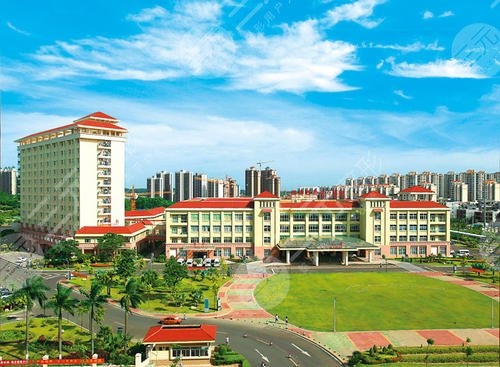 海南西部中心医院外景图