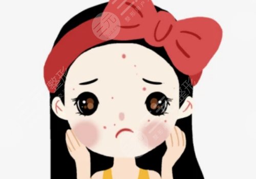 额头长了很多密密麻麻的小痘痘是什么原因？